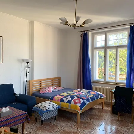 Luxurious Above The Colonade Apartment *