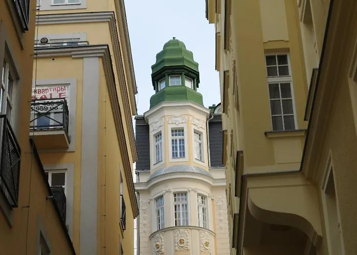 Luxurious Above The Colonade Appartement